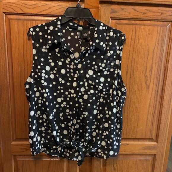New Directions Women's Black and white dot sleeveless bouse size XL - Picture 1 of 4